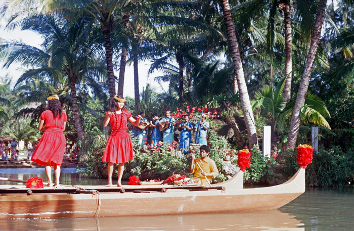 Hawaiian Barge