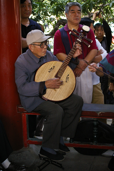 Temple of Heaven musician