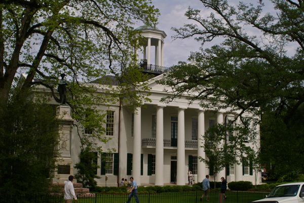 Raymond Courthouse