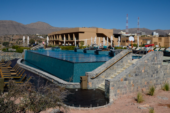 Infinity pool