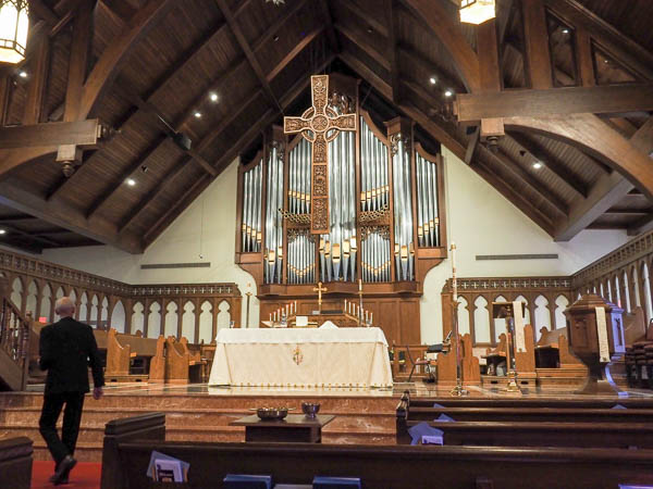 First Presbyterian Church, Altar