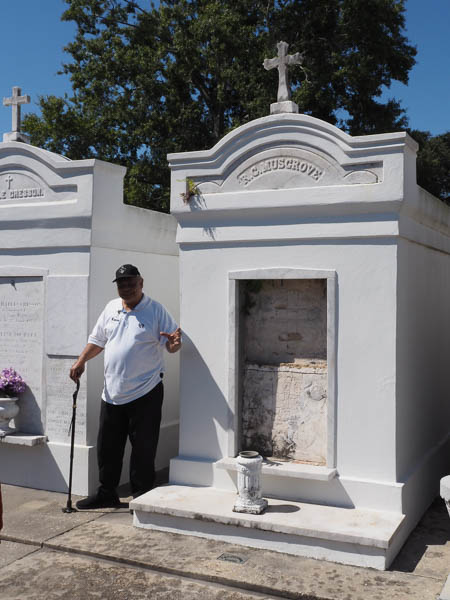 Family tomb