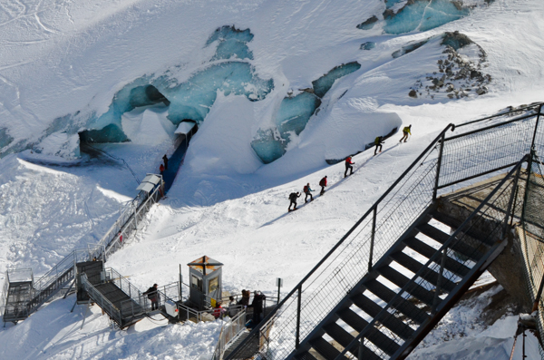 Ice Grotto Access - Mer de Glace