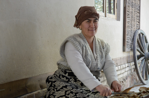 Koni Ghil Silk Paper Workshop