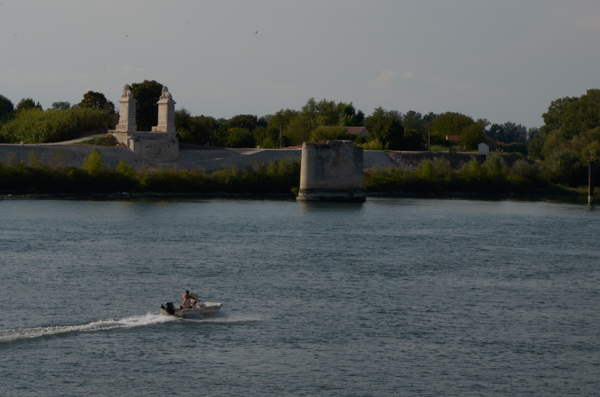 Lion bridge, Arles