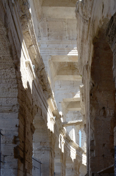 Galleries of amphitheatre