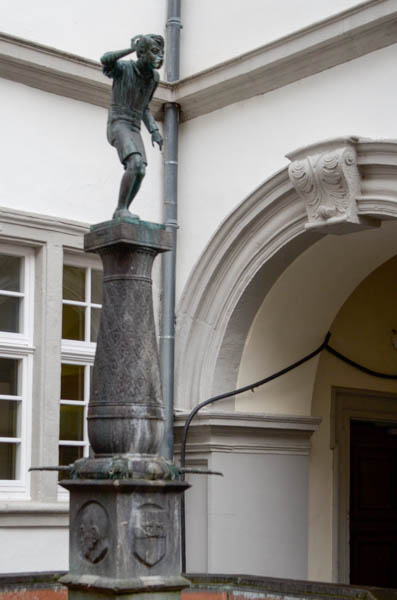 Schaengel Fountain