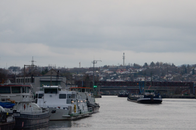 Rush hour on the river